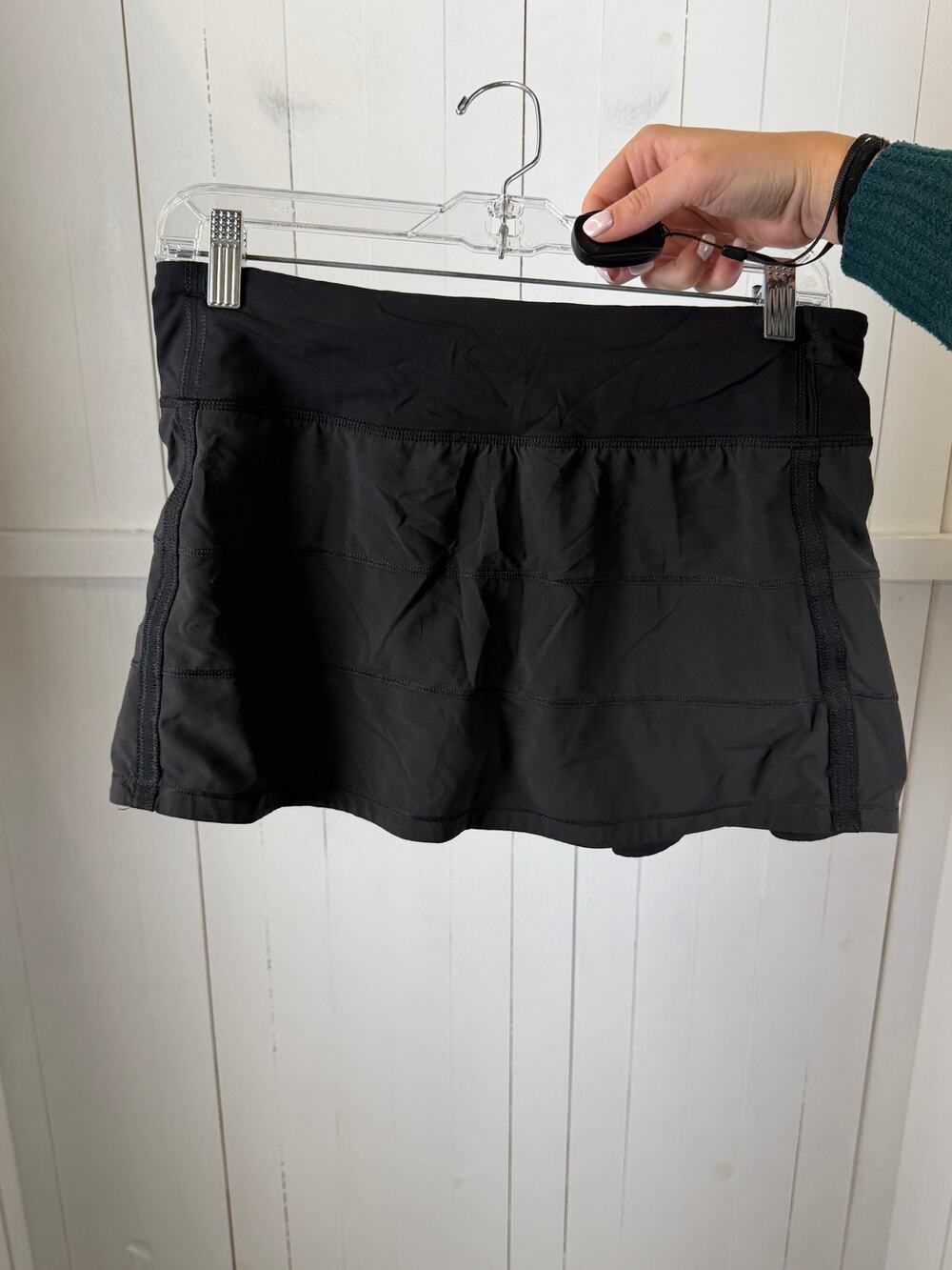 Lululemon Black Athletic Skirt Size 6 Excellent Condition